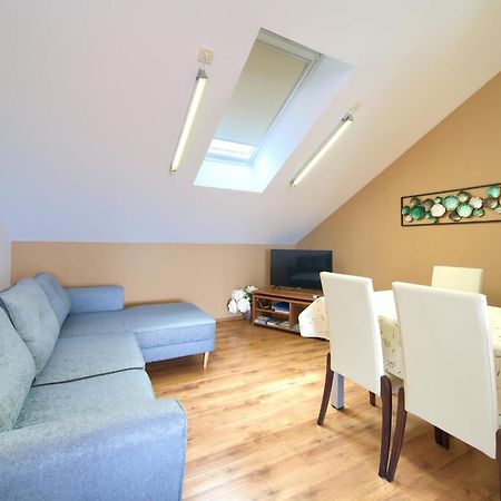 Apartment Val Njivice Εξωτερικό φωτογραφία