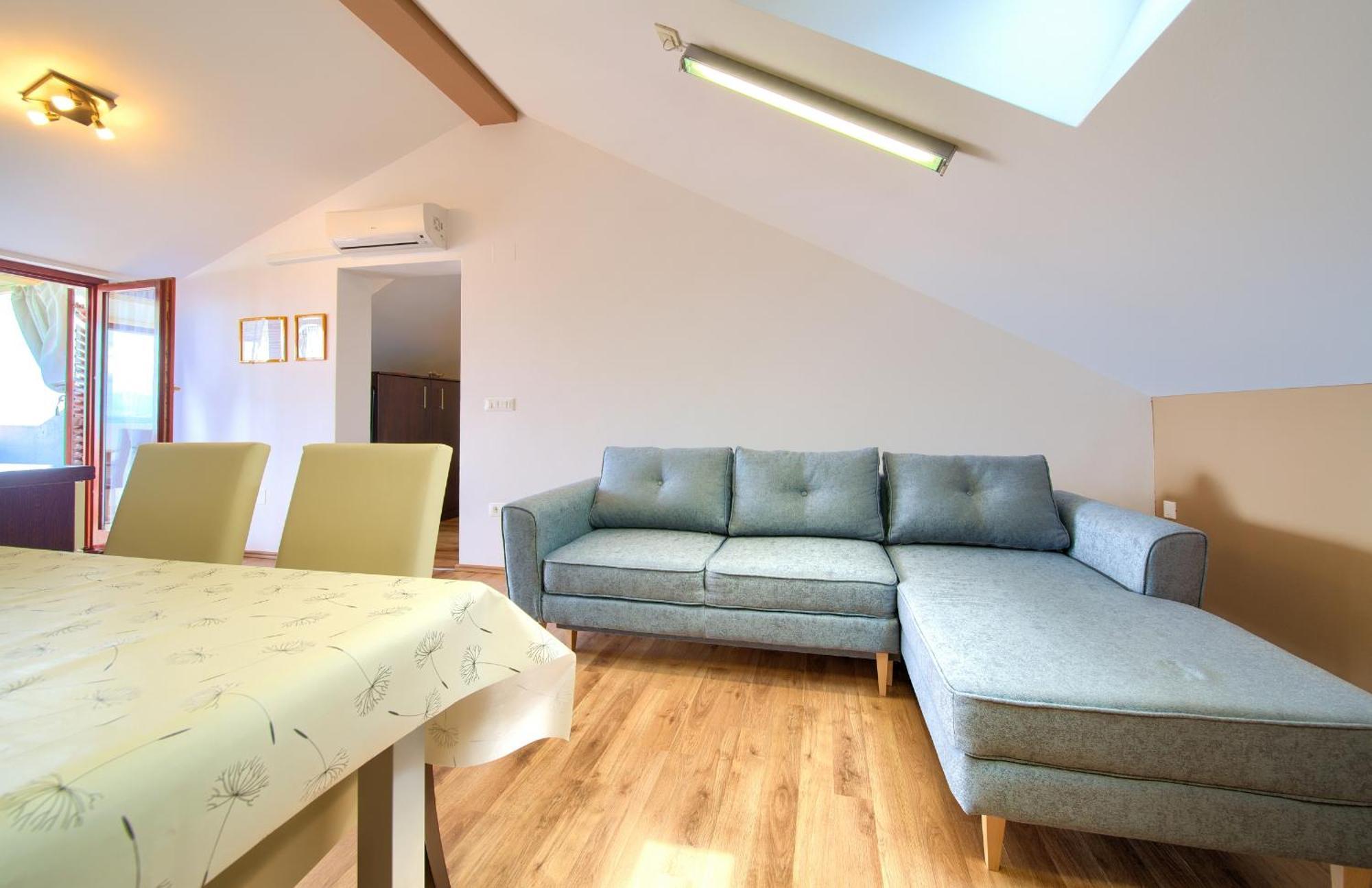 Apartment Val Njivice Εξωτερικό φωτογραφία