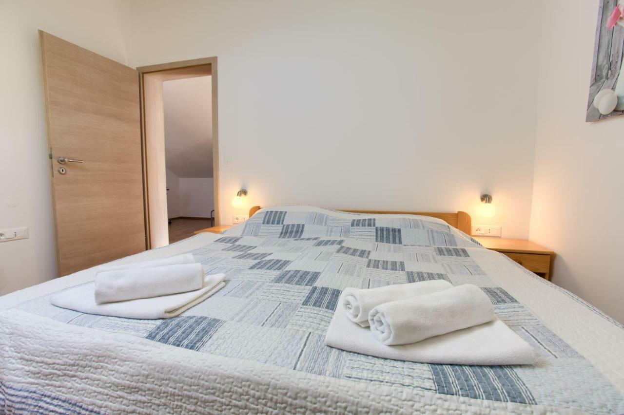 Apartment Val Njivice Εξωτερικό φωτογραφία