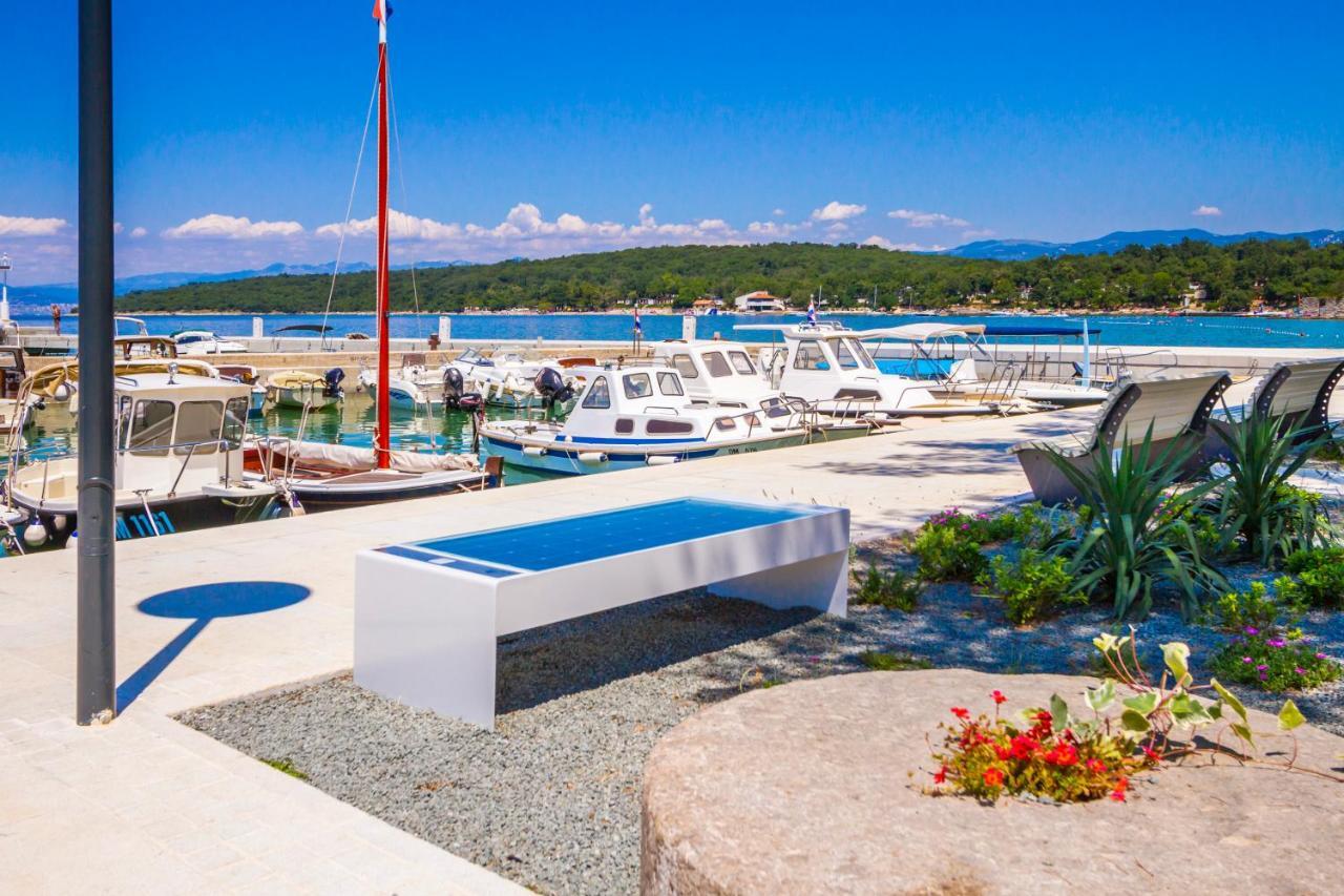Apartment Val Njivice Εξωτερικό φωτογραφία