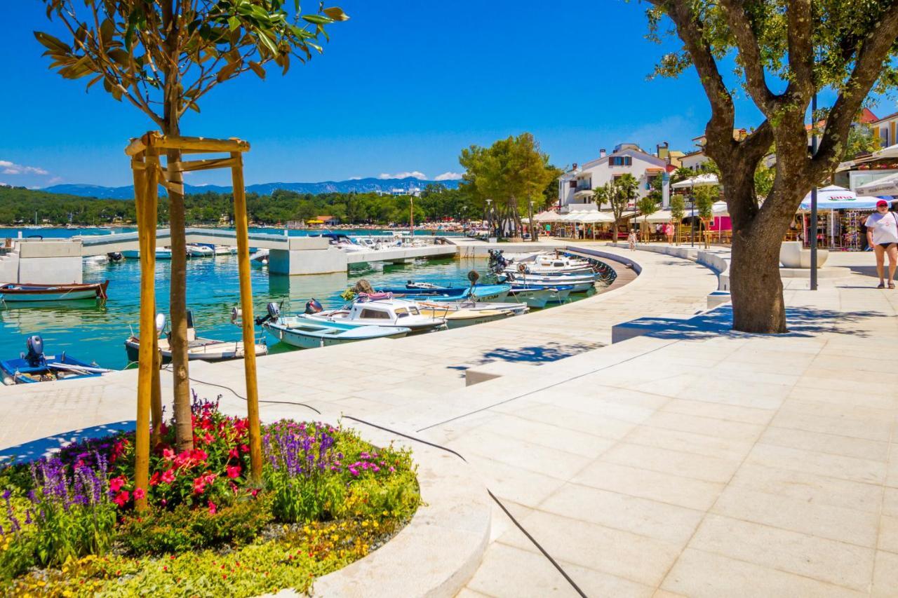 Apartment Val Njivice Εξωτερικό φωτογραφία