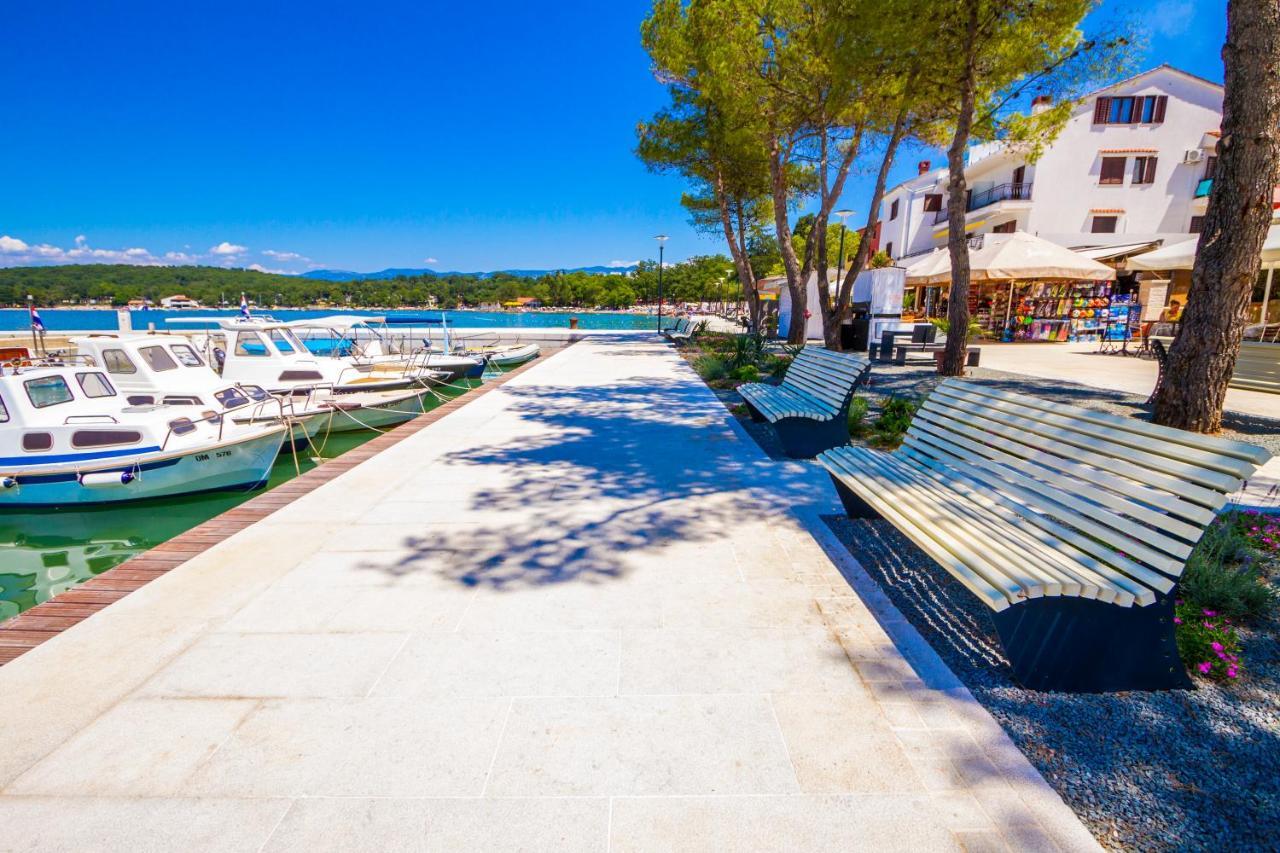 Apartment Val Njivice Εξωτερικό φωτογραφία
